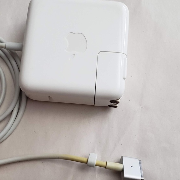 Apple cables and adapters - Picture 3 of 16